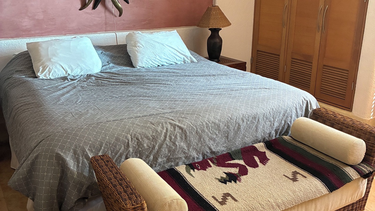 Photo of Bedroom in Zihuatanejo