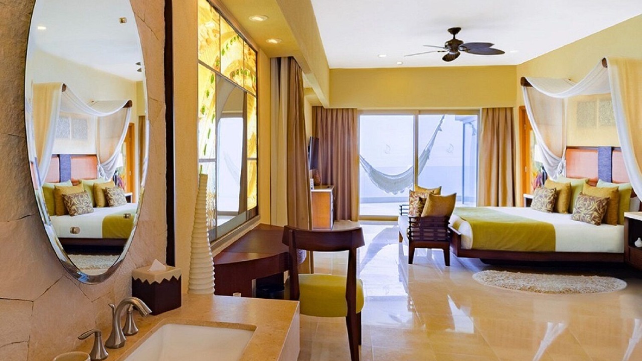Photo of Bedroom in South Shore Hotel Area