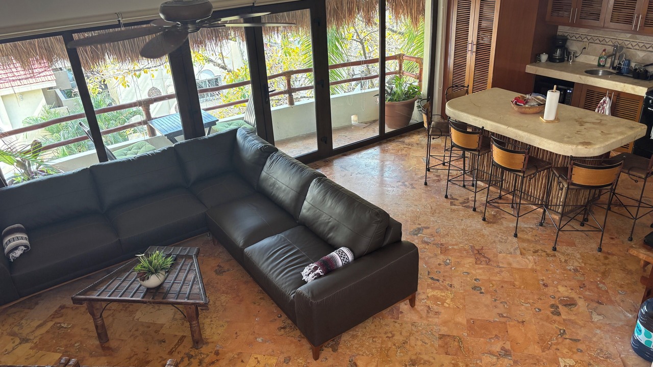 Photo of Livingroom in Downtown