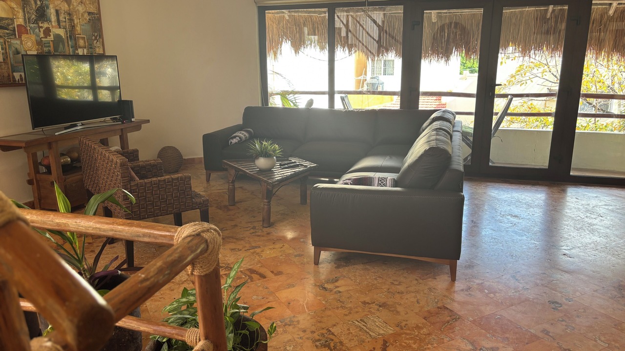 Photo of Livingroom in Downtown