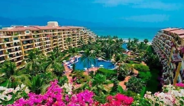 Velas Vallarta Beach Front Resort